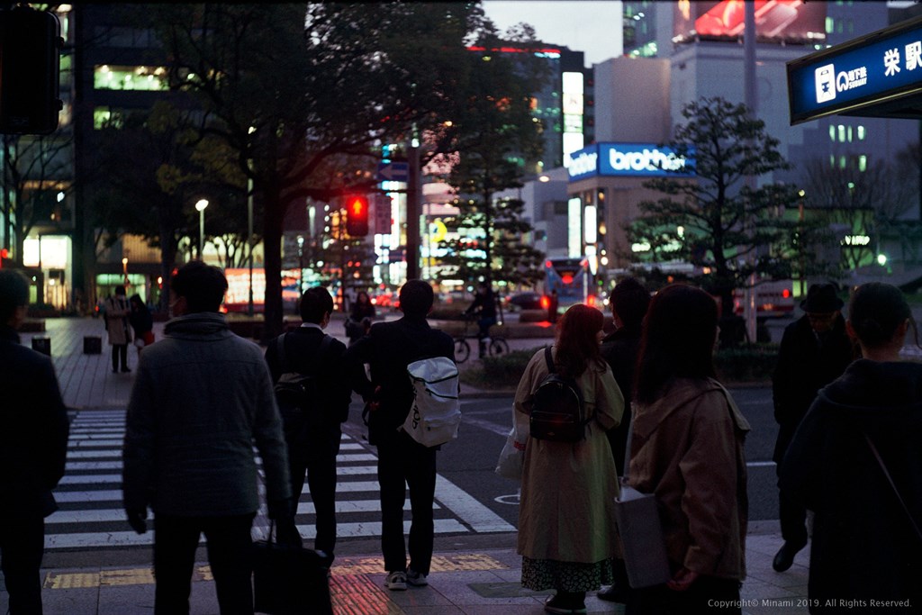 栄駅前