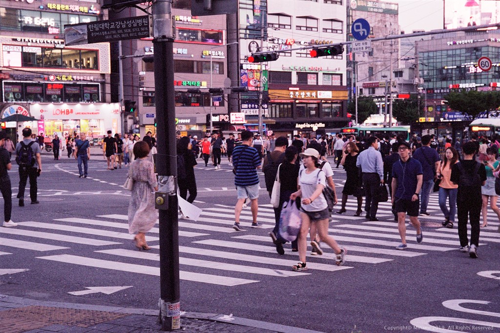 駅前横断歩道